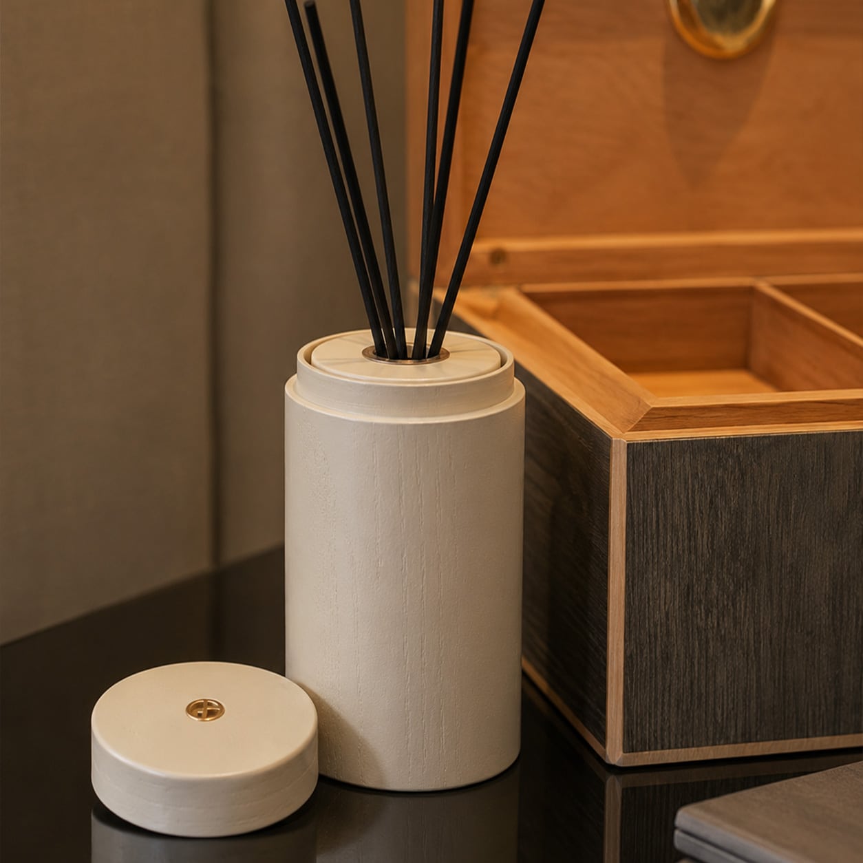 Interior_Showroom_Experience_15_2400x1200px